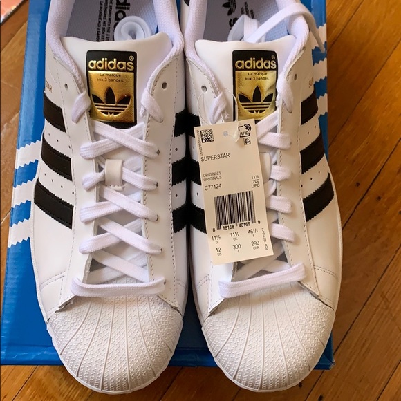 shell front adidas